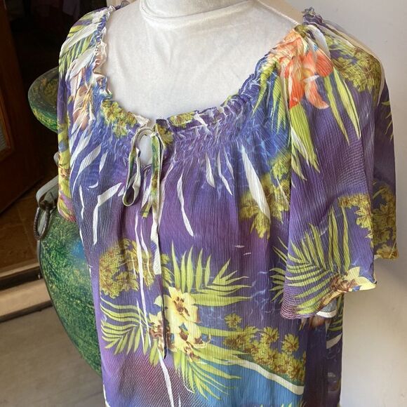 Tropical print lite weight pullover top with elastic neck size L - Picture 3 of 10